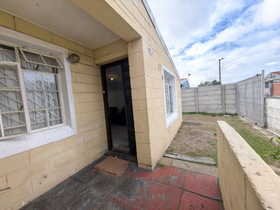 3 Bedroom Property for Sale in Seawinds Western Cape